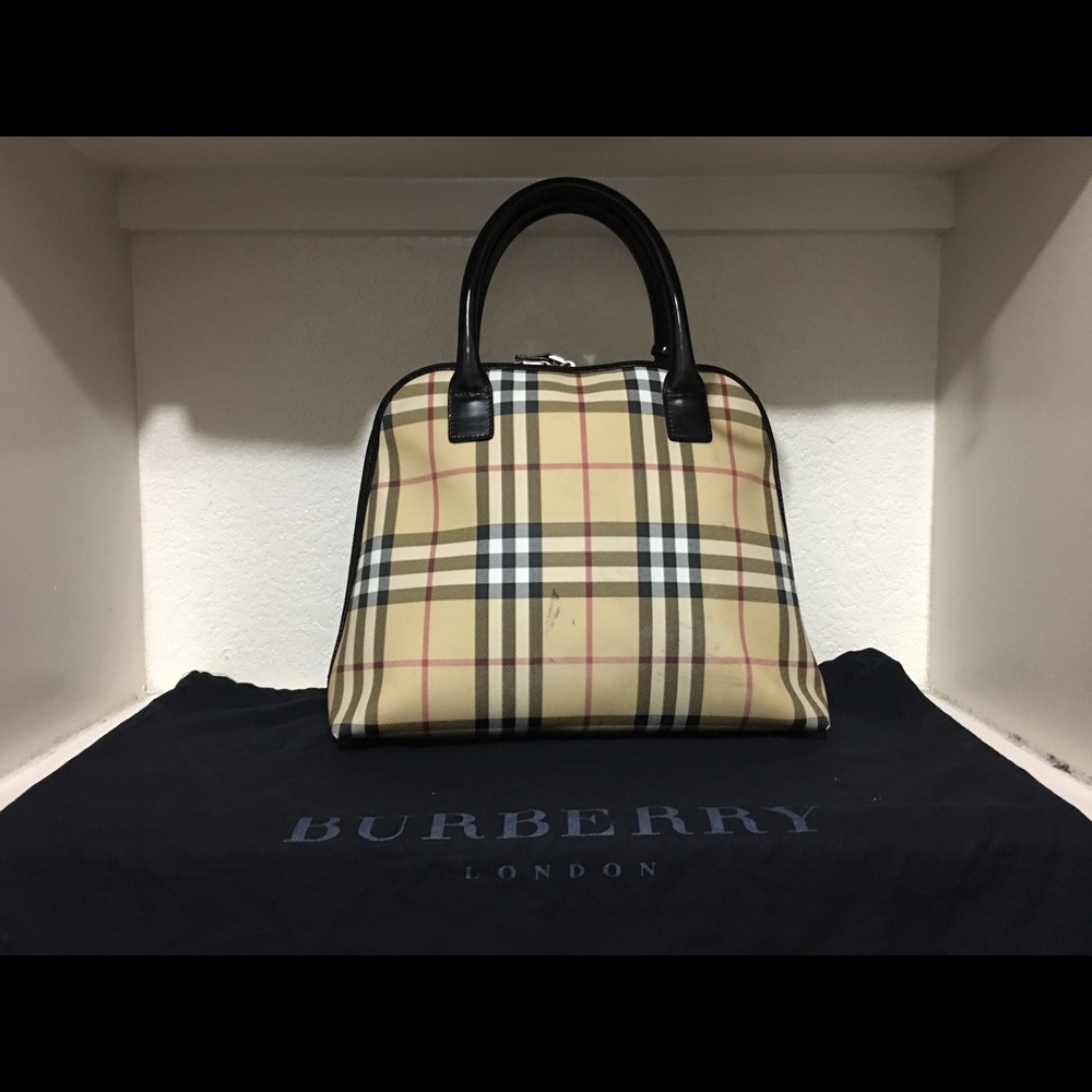 Burberry tote bag.
